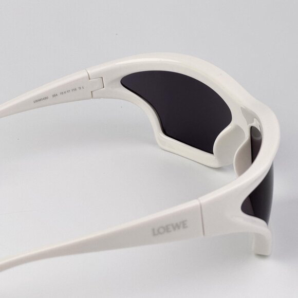 Loewe LW40143U Sunglasses – White Wraparound Shield Frame Grey | Model LW40143U - Picture 7 of 12